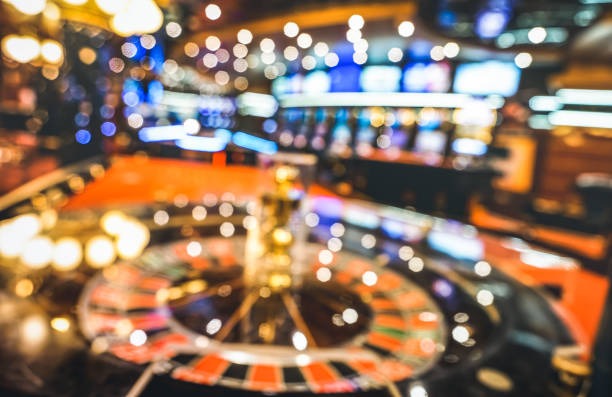 Live blackjack dealer in jepe77 studio setting up cards